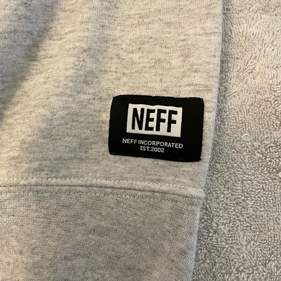 Nice Disney Neff Mickey Mouse sweatshirt - Picture 4 of 5